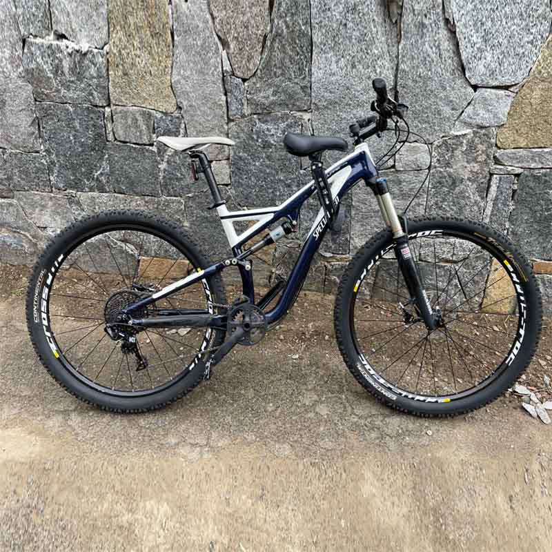 自転車用の子供用前座席とサポート
