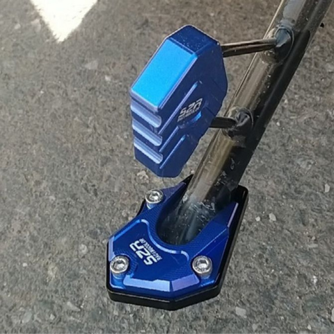 Stojan na motocykly a koloběžky — stabilní a praktický