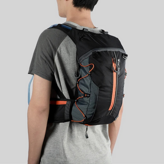 Mochila de Ciclismo con Sistema de Hidratación — Hidratación Práctica en Movimiento 