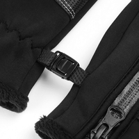 Zimní cyklistické rukavice - každodenní použití a praktický design